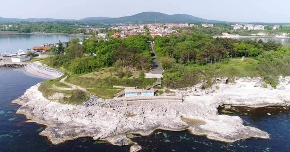 Апартаменти Кастро/Castro Apartments Carevo Exterior foto